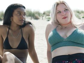 Джордан Кристин Симон секси, Беатрис Баричелла секси, Франческа Скорсезе секси – Мы те, кто мы есть s01e02 (2020)