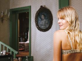 Ханна Вербум секси – Мужчина по вызову 2 (2005) #1