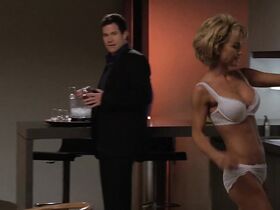 Келли Карлсон секси, Джессика Коллинз секси – Части тела s06e08 (2010) #2