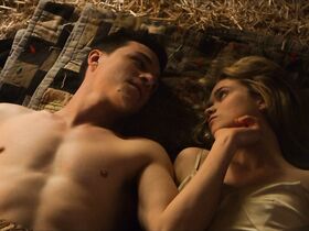 Элис Энглерт секси – Рэтчед s01e03, e06 (2020) #11