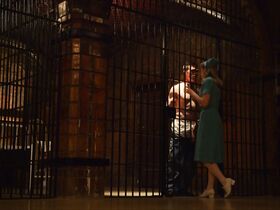 Элис Энглерт секси – Рэтчед s01e03, e06 (2020) #2