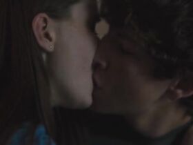 Кейтлин Дивер секси – Любое лето закончится (2017) #1