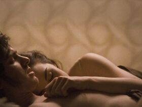 Мишель Докери секси – Кровавый округ: 1974 (2009) #5