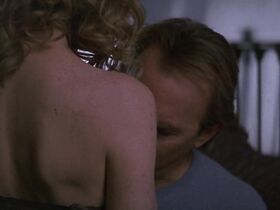 Сюзанна Томпсон секси – Стрекоза (2002) #2