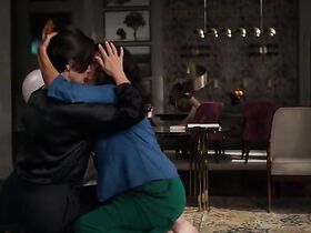 Сарита Чоудри секси, Кэрри-Энн Мосс секси – Джессика Джонс s03e03 (2019) #2