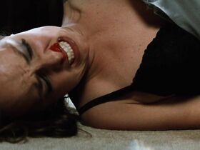 Мелора Хардин секси – Абсолютная власть (1997)