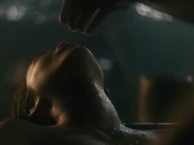 Дайэнн Доан секси – Викинги s04e05 (2016) #6