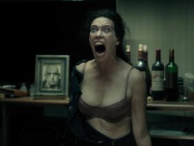 Энджи Сепеда секси – Комната 104 s03e08 (2019)