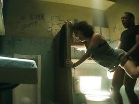 Илана Глейзер секси – Рождество (2015)