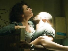 Илана Глейзер секси – Рождество (2015) #4