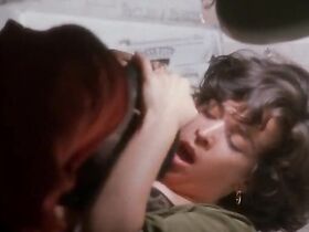 Аннабелла Шиорра секси – Лихорадка (1991) #4