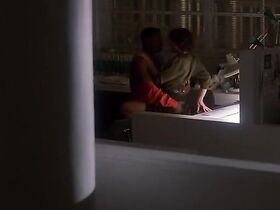 Аннабелла Шиорра секси – Лихорадка (1991) #5