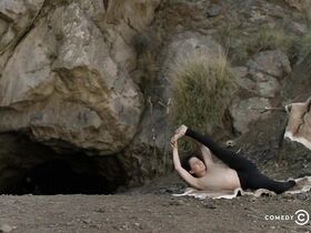 Илана Глейзер голая – Бонг времени s01e02 (2016) #1