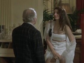 Клотильда Куро секси – Код (2002)