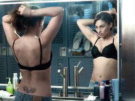 Эми Джо Джонсон секси – Горячая точка s01e06 (2008)