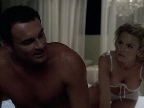 Келли Карлсон секси – Части тела s04e07 (2007) #8