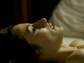 Наташа О’Кифф секси, Нив МакИнтош голая – Пустые слова s02e06 (2012) #4