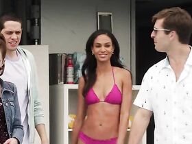 Джоан Смоллз секси – Подстава (2018) #1