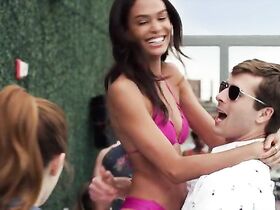 Джоан Смоллз секси – Подстава (2018) #3