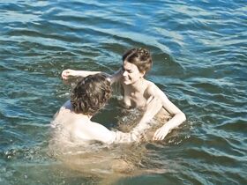 Карин Франц Кёрлоф голая – Серьёзная игра (2016) #10