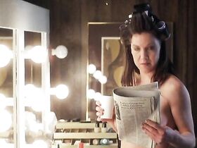 Кира Рид Лорш голая – Американская девственница (2000) #1