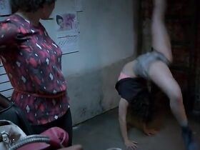 Илана Глейзер секси – Брод Сити s02e04 (2014) #3