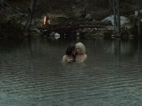 Барбара Ленни голая, Суси Санчес голая – Болезнь в воскресенье (2018) #6