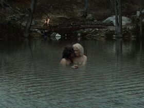 Барбара Ленни голая, Суси Санчес голая – Болезнь в воскресенье (2018) #7