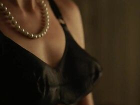 Анна Кэмп секси – Образцовые бунтарки s01e03 (2015) #11