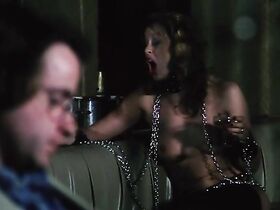 Беа Фидлер голая – Линда (1981) #2