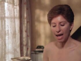 Барбра Стрейзанд секси – Йентл (1983) #4