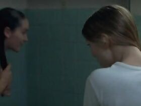 Анаис Демустье голая – Прекрасная заноза (2010) #5