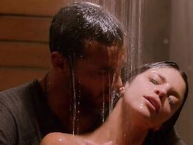 Ванесса Ферлито секси – Грейсленд s02e10 (2014) #4