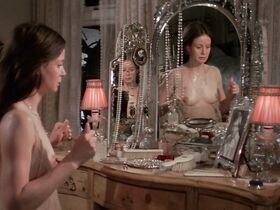 Сара Майлз голая – Моряк, который потерял милость моря (1976) #4