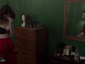 Мишель Докери секси – Хорошее поведение s02e07 (2017) #5