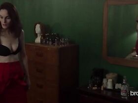 Мишель Докери секси – Хорошее поведение s02e07 (2017) #6