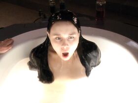 Алессандра Торресани секси – Каприка s01e18 (2010)