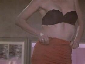 ДжоБет Уильямс секси – Подмена (1991) #3