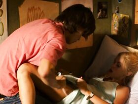 Федерика Флавони голая, Николетта Романофф голая, Микаэла Рамаццотти секси – Лучшие годы (2020) #12