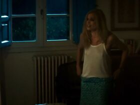 Федерика Флавони голая, Николетта Романофф голая, Микаэла Рамаццотти секси – Лучшие годы (2020) #26