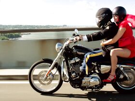 Дина Шихаби секси – Амира и Сэм (2014) #1