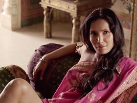 Падма Лакшми секси – Испытание королевского стрелка Шарпа (2006)