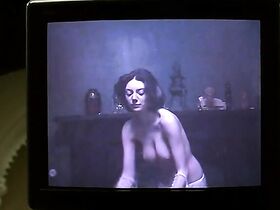 Джина Беллман голая – Паранойя (2000) #4