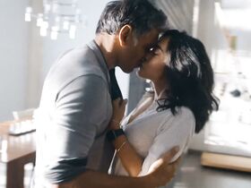 Саяни Гупта секси – Ещё четыре шота, пожалуйста! s02 (2020) #2