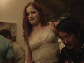 Элли Бамбер секси – Extracurricular Activities (2019) #3