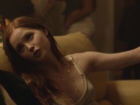 Элли Бамбер секси – Extracurricular Activities (2019) #5