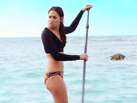 Миган Рат секси – Гавайи 5.0 s08e13 (2017) #5