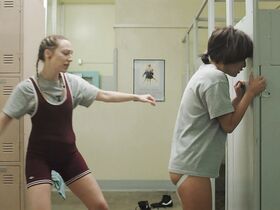 Майя Эрскин голая, Анна Конкл голая – 4лен s02e01, e02, e06 (2020) #12