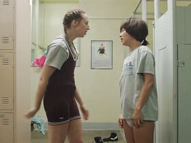 Майя Эрскин голая, Анна Конкл голая – 4лен s02e01, e02, e06 (2020) #13