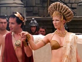 Александра Тайдингс секси – Зена – королева воинов s06e12 (2000) #3